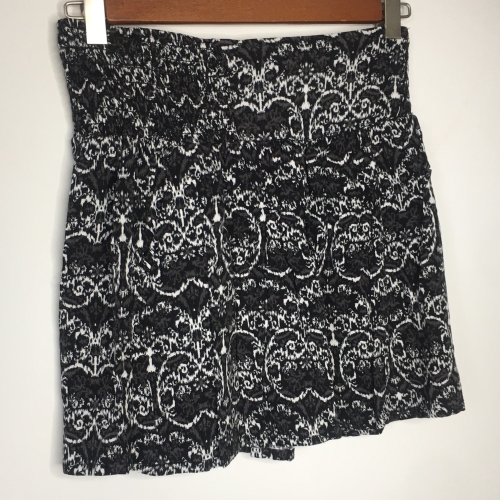 ✨10 for $30! Target brand skirt
